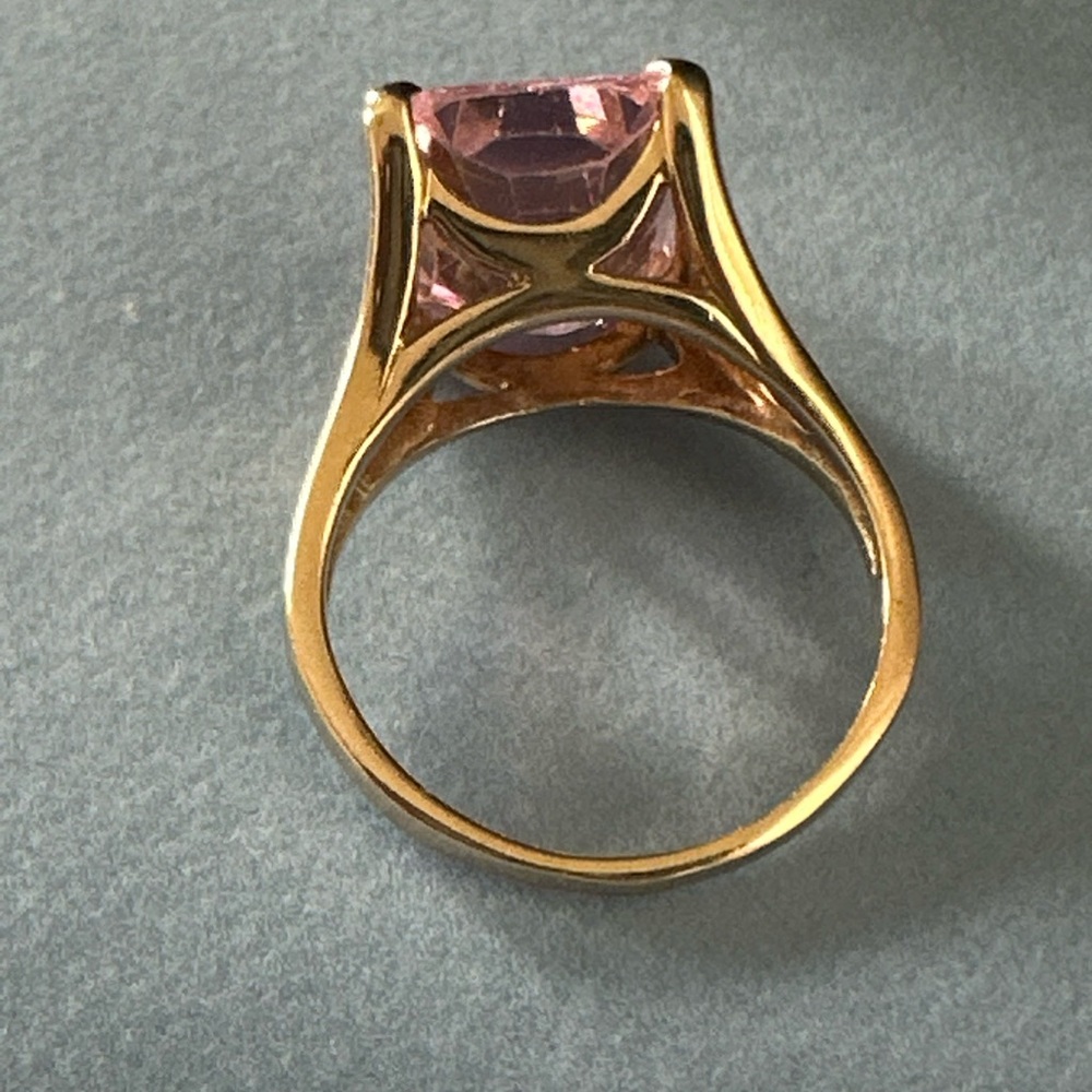 Elegant Pink Gemstone Ring - Picture 9 of 14